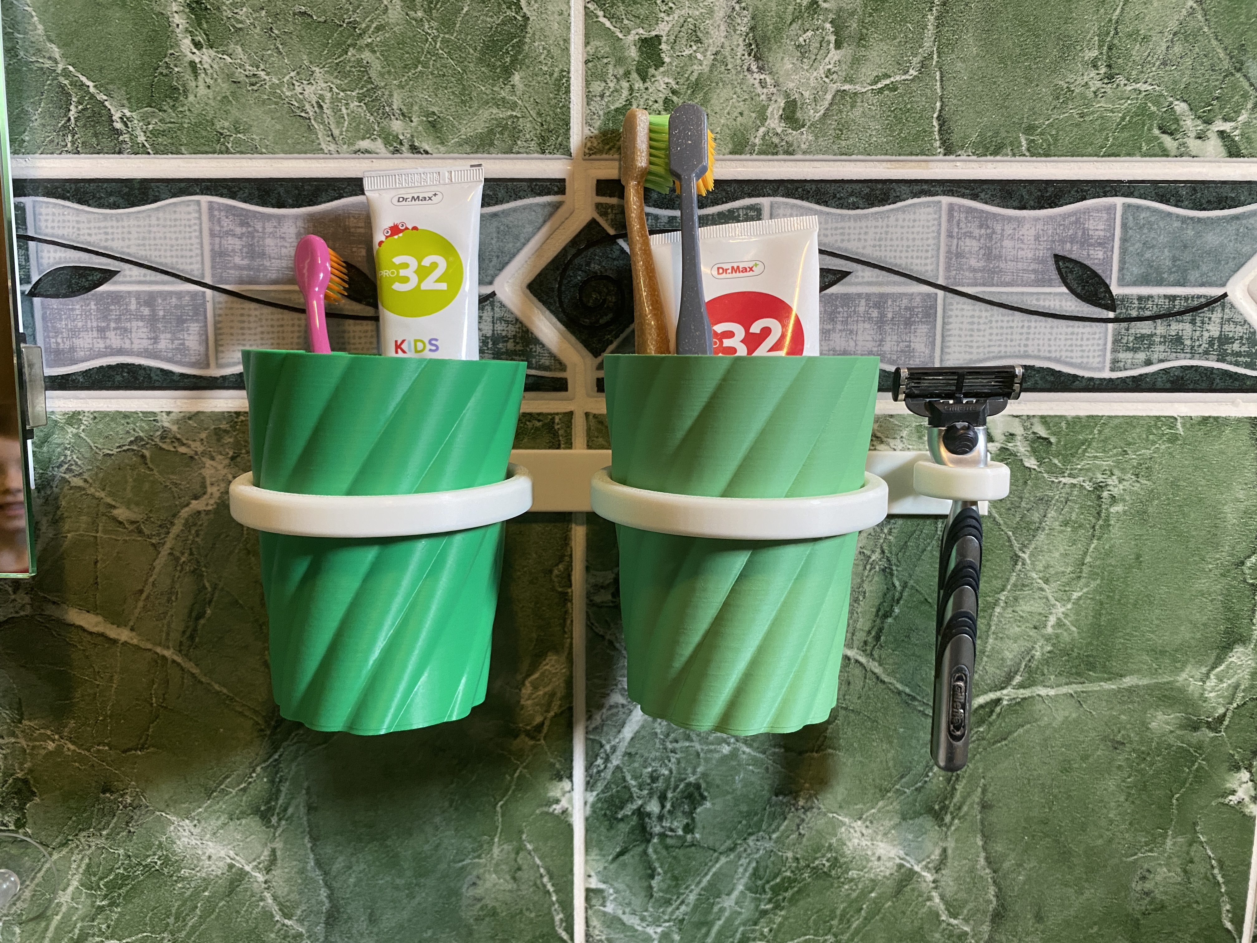 Giá Đựng Ly + Ly Cho Phòng Tắm