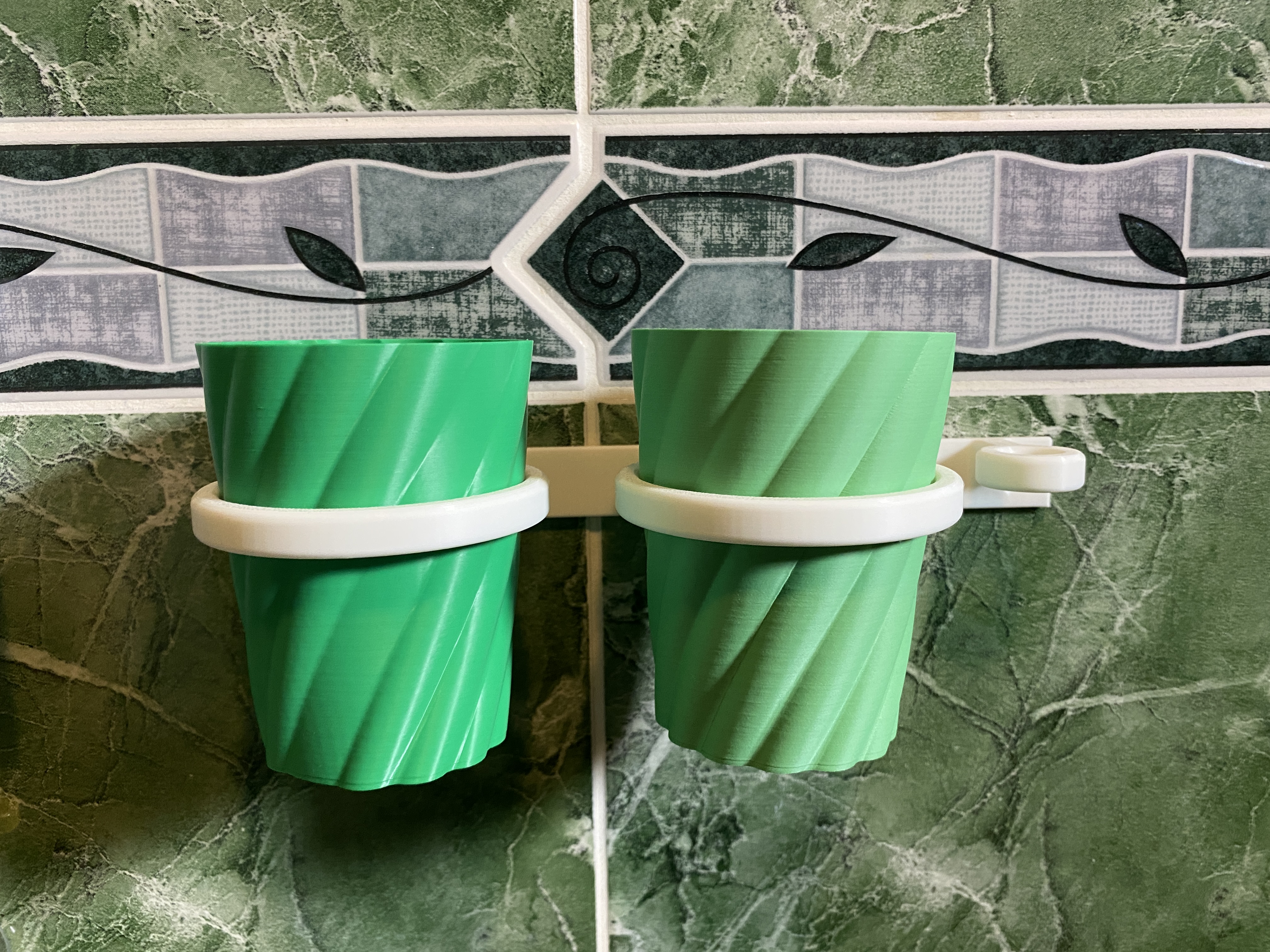 Giá Đựng Ly + Ly Cho Phòng Tắm