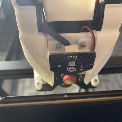 Giá đỡ Beacon3D cho đế HeroMe, gắn dưới đế gần đầu phun