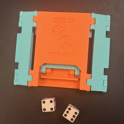 Tháp Tung Xúc Xắc Gấp Gọn Tiện Lợi