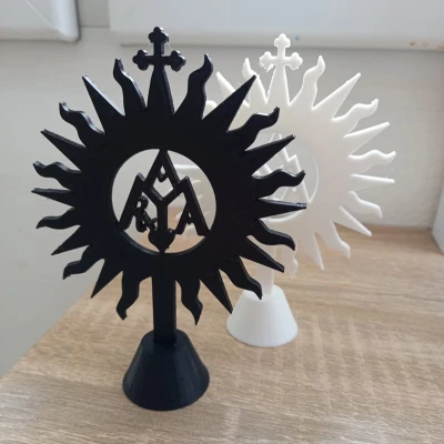 Bông hồng Marian có chân đế