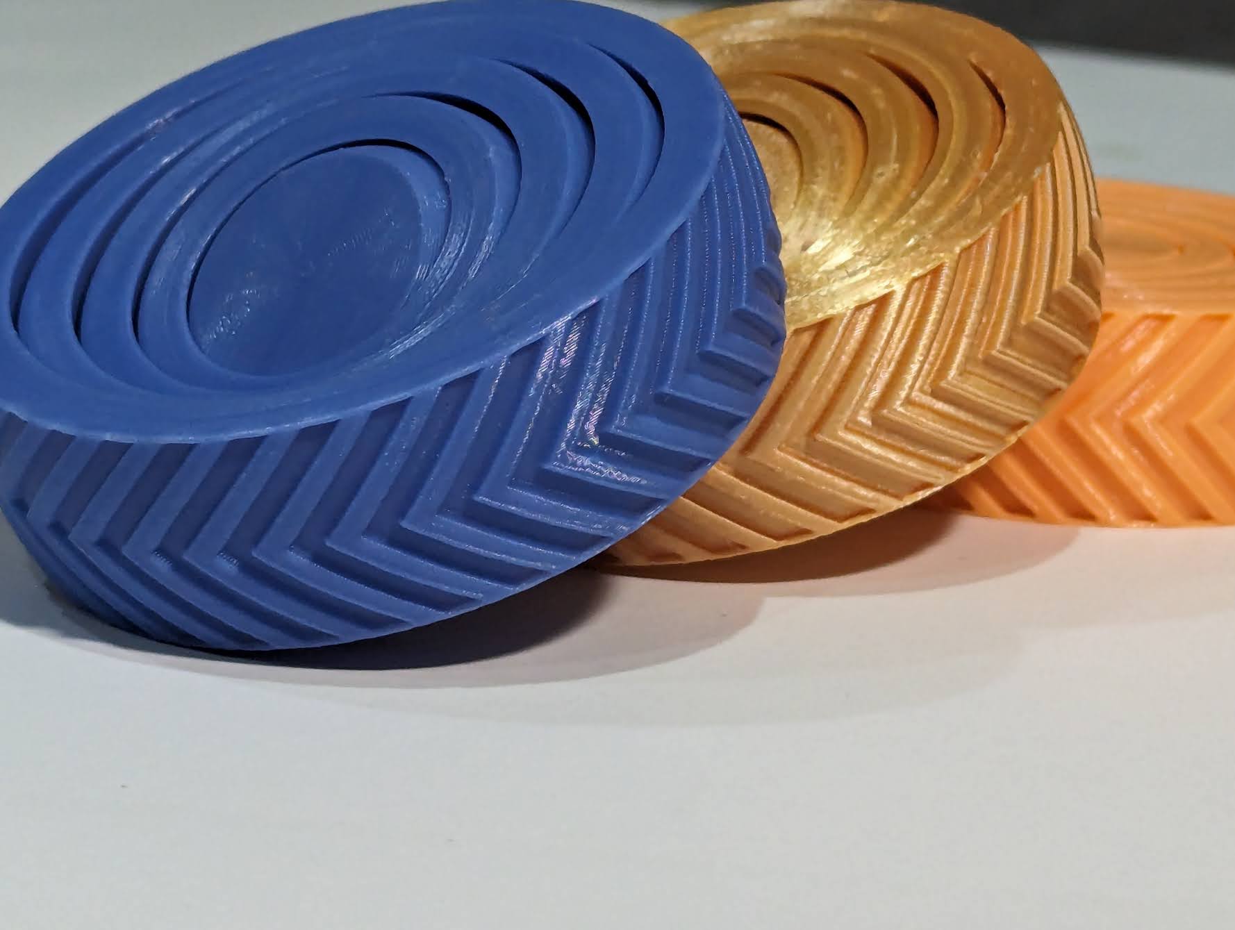 Spinner Hình Tròn Có Họa Tiết Lốp Xe