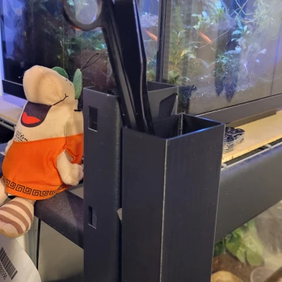 Caddy và Giá Đỡ Gắn Kệ Hart