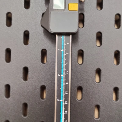 Giá đỡ thước kẹp kỹ thuật số IKEA Skadis V2