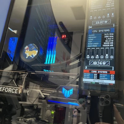 Giá đỡ màn hình 8.8" và Nắp che Khe PCIe có Lỗ luồn dây