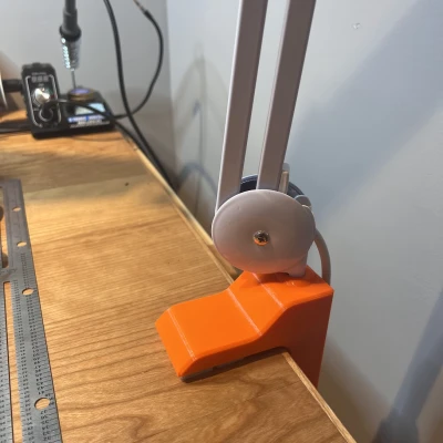 Kẹp Bàn Đèn Học