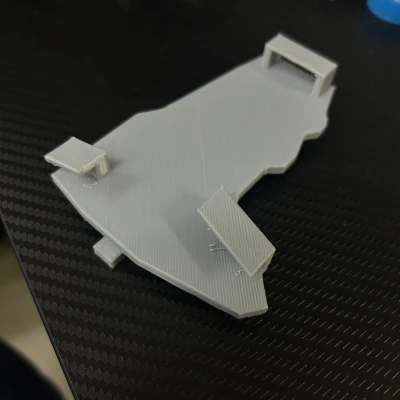 Kệ Giữ Thước Cặp Vernier Cho Bảng Ghim (Lỗ Vuông)