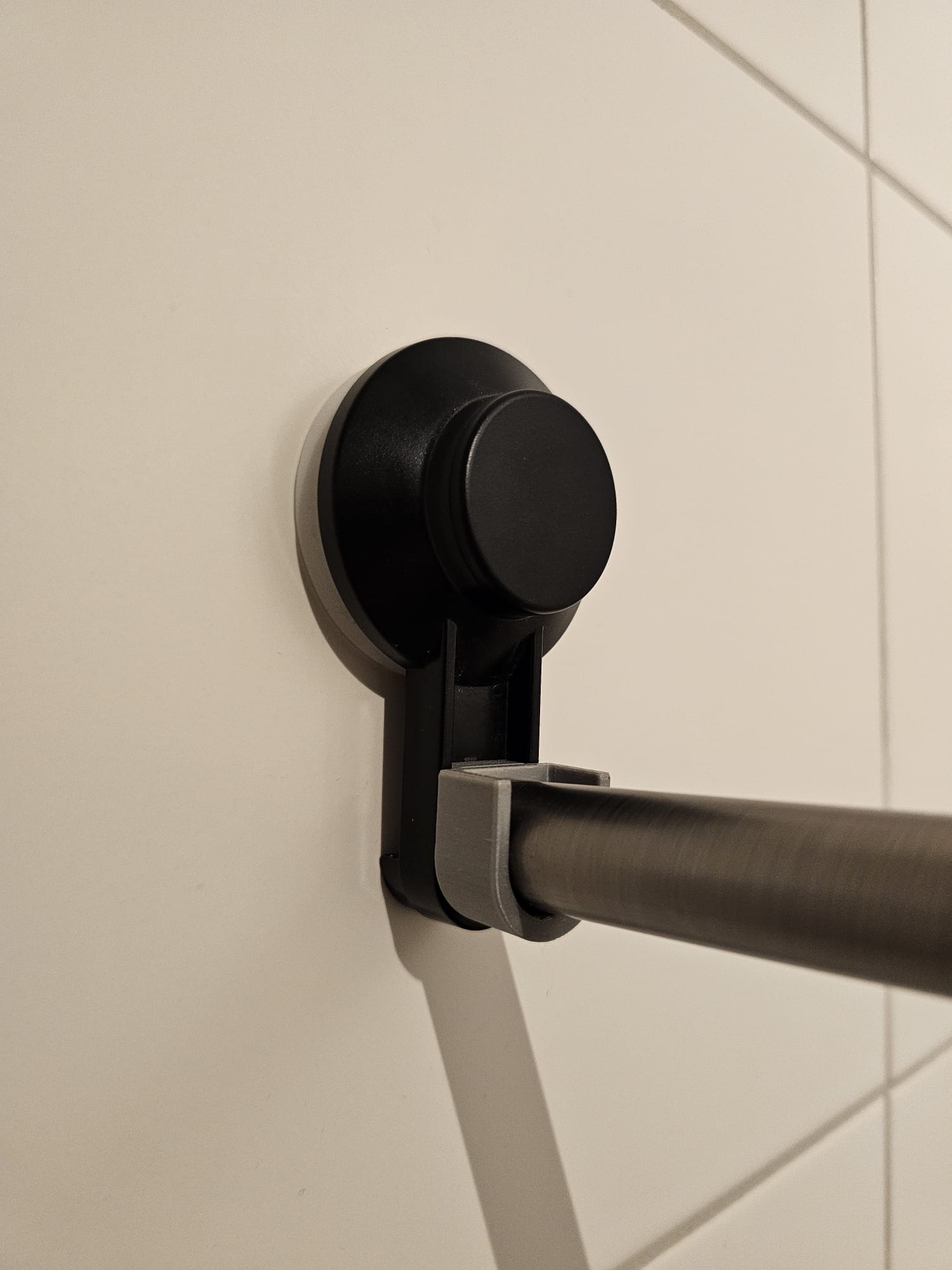 Gá giữ thanh IKEA Tisken, Giá treo rèm phòng tắm