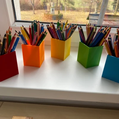 Cốc Đựng Bút Màu (Kelímek na pastelky)