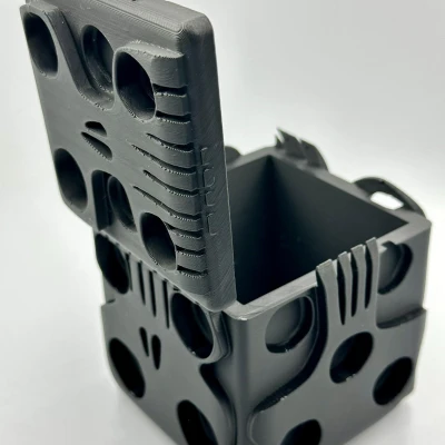 Hộp Đựng Xúc Xắc Oogie Boogie - Nắp Gập Kín