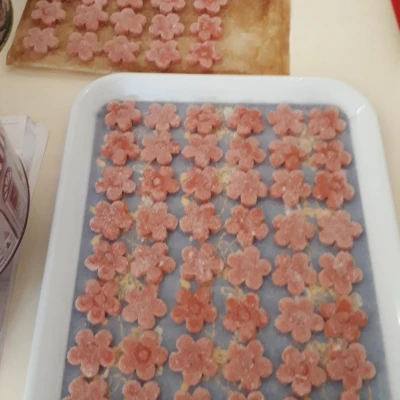 Khuôn Cắt Bánh Quy Hình Bông Hoa - Có Dụng Cụ Nhấn