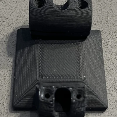 Giá đỡ camera hành trình Uniden