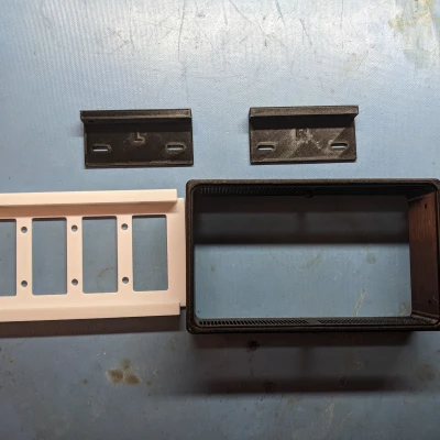 Giá Treo Tường Màn Hình Cảm Ứng Raspberry Pi 7 inch