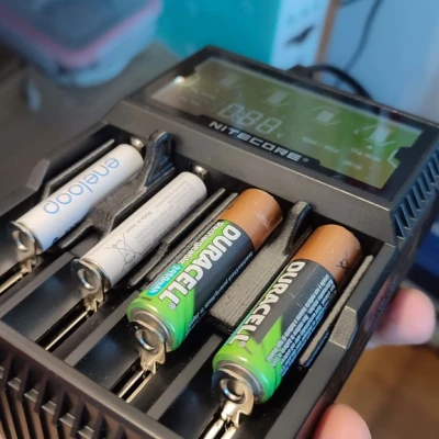 Đế Nâng Pin AA & AAA Cho Nitecore D4 Digicharger và Các Loại Khác