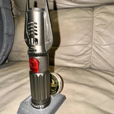 Chân Đế Mini-Saber của The Hacksmith