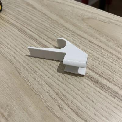 Kẹp giữ vòi sen cho máy sưởi phòng tắm