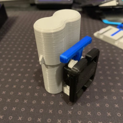 QUICK-CLIP: Hộp đựng pin 18650