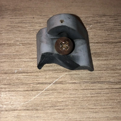 Móc Gắn Cho Lồng Bóng Đá