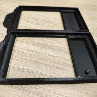 Giá Đựng Thẻ Cư Trú Kèm YubiKey – Không Cần Hỗ Trợ, Lỗ Móc Khóa Bền Hơn