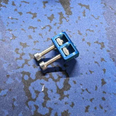 Móc/Kẹp tương thích Rubbermaid Fasttrack