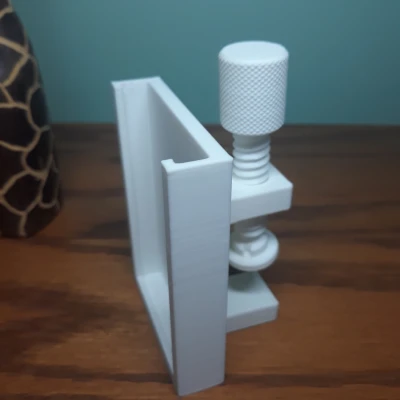 Giá đỡ đèn led có kẹp