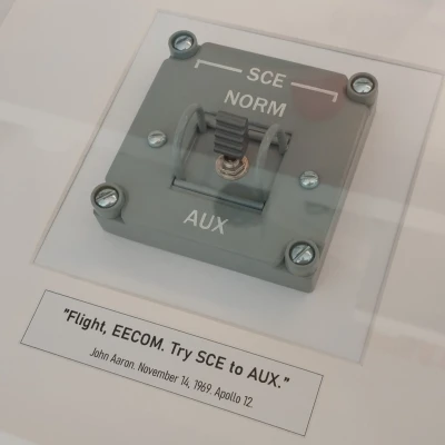 Công tắc Apollo 12 SCE sang AUX