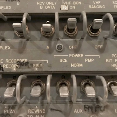 Công tắc Apollo 12 SCE sang AUX