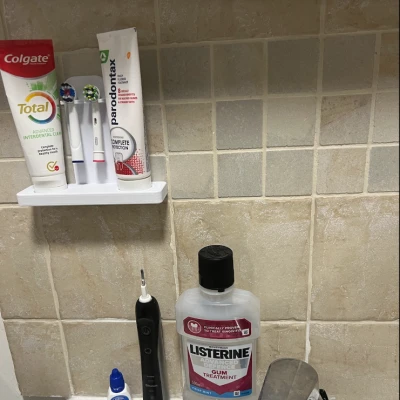 Chỗ để kem đánh răng