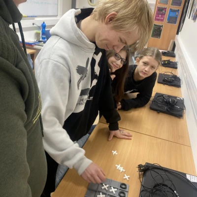 Piškvorky - Ván Cờ Caro Vui Nhộn Cho Học Sinh