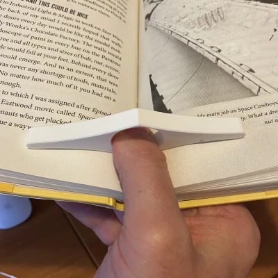 Dụng Cụ Giữ Trang Sách Bằng Nhẫn Đeo Ngón Cái