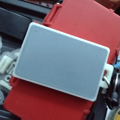 Hộp Đựng Thẻ Cứng Cáp V4