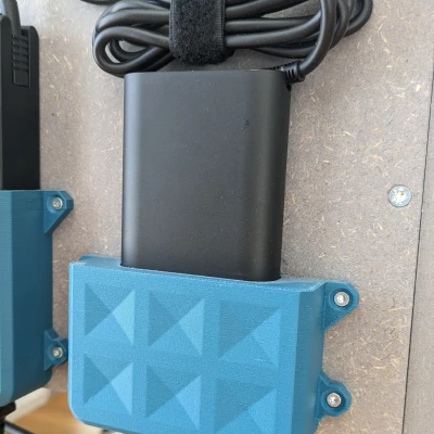 Giá Treo Tường Cho Củ Sạc Laptop HP