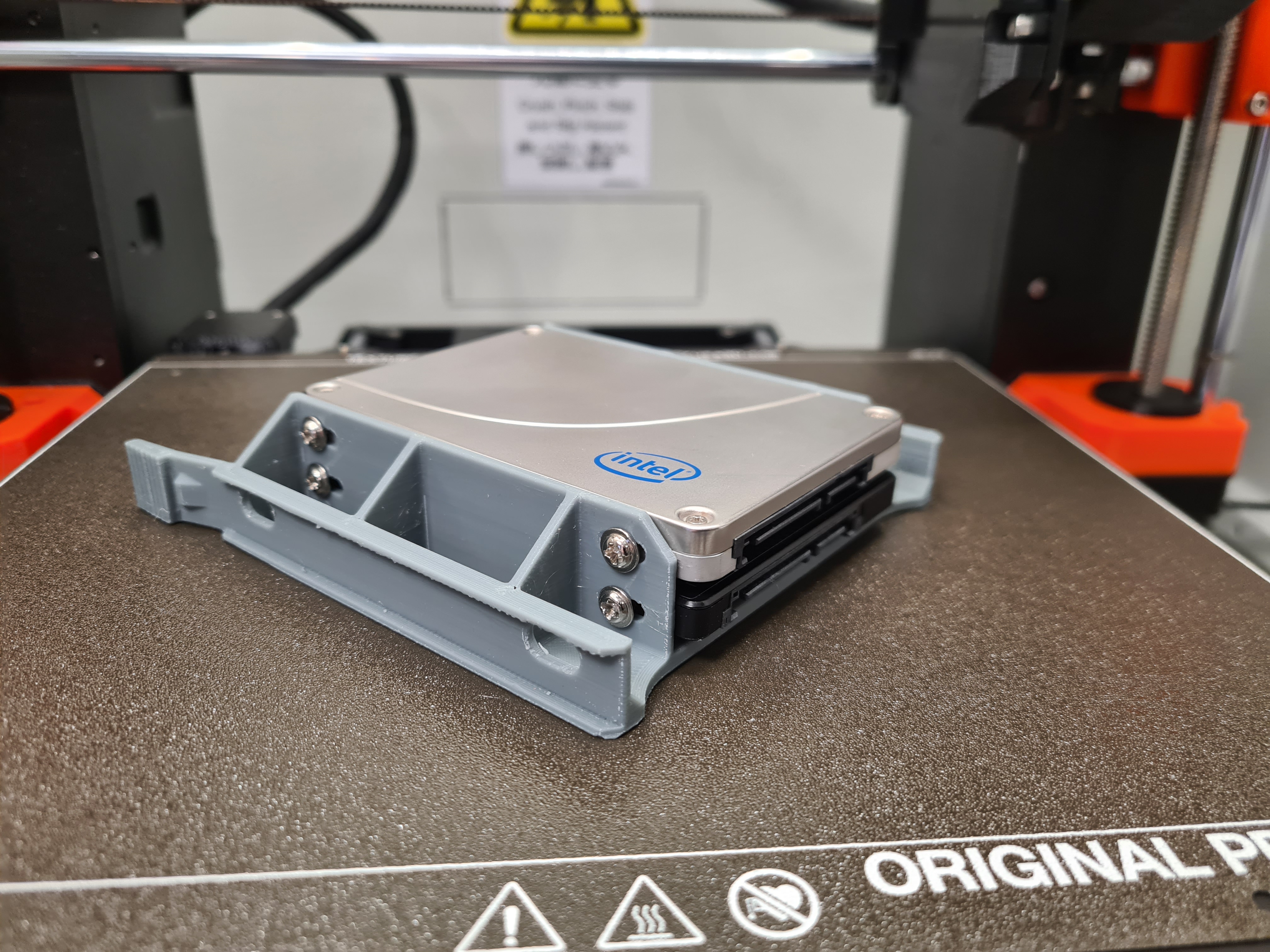 Khay Chuyển Đổi Ổ Cứng SSD/HDD 3.5 inch Sang 2x2.5 inch Cho Cooler Master