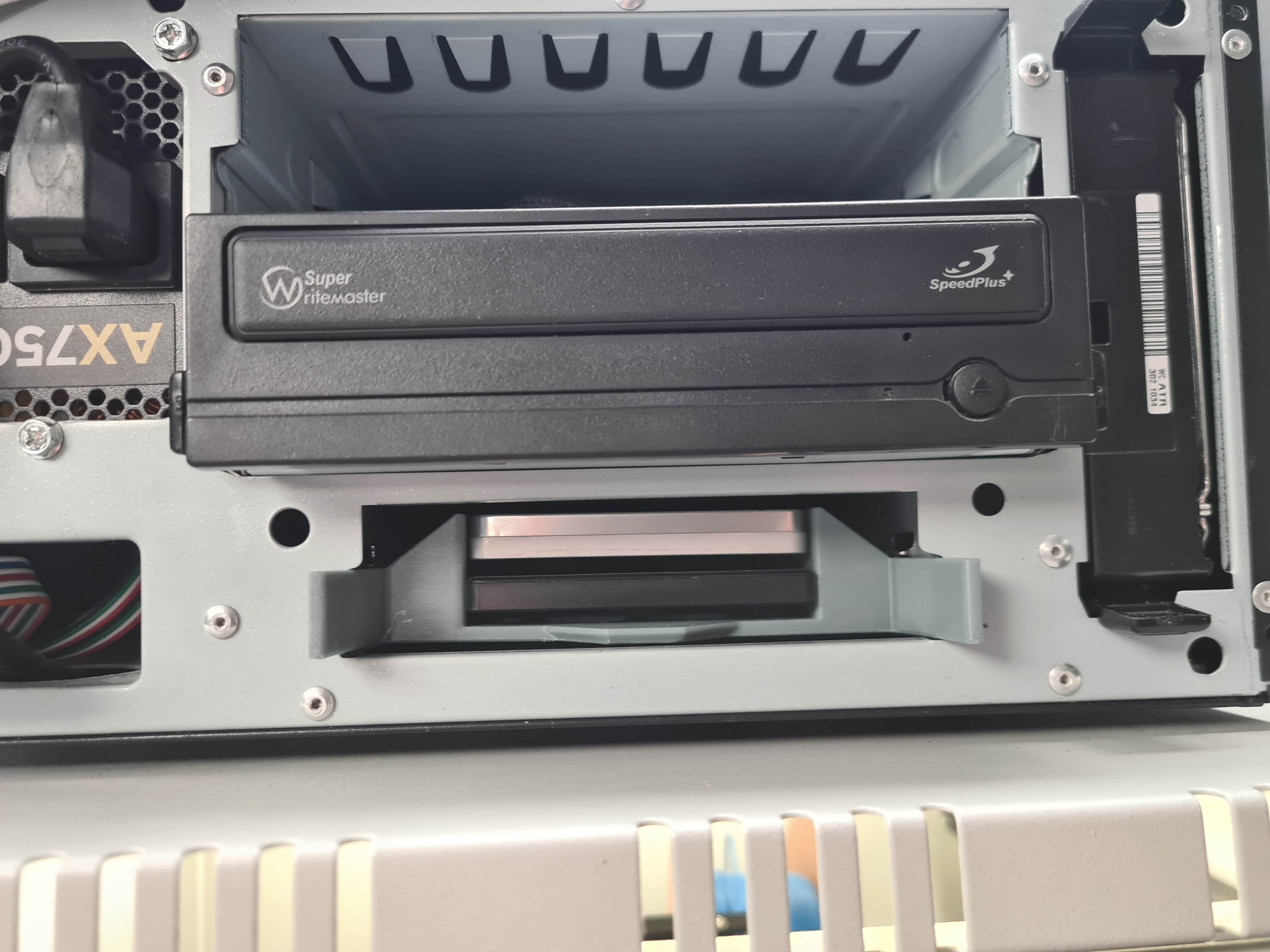 Khay Chuyển Đổi Ổ Cứng SSD/HDD 3.5 inch Sang 2x2.5 inch Cho Cooler Master