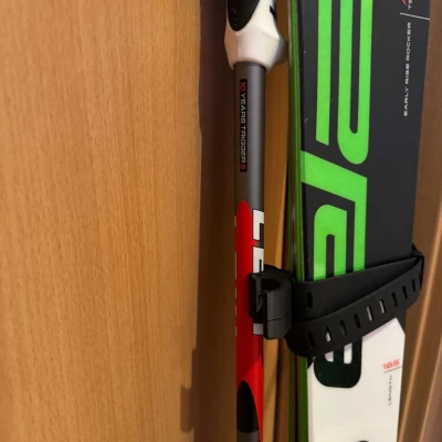 Giá đỡ gậy trượt tuyết