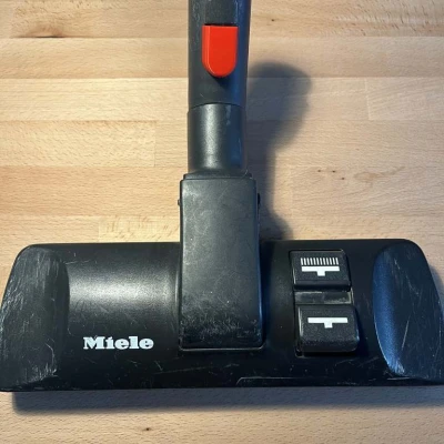 Kẹp Thay Thế Đầu Hút Sàn Máy Hút Bụi Miele