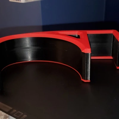 Móc tai nghe dưới gầm bàn