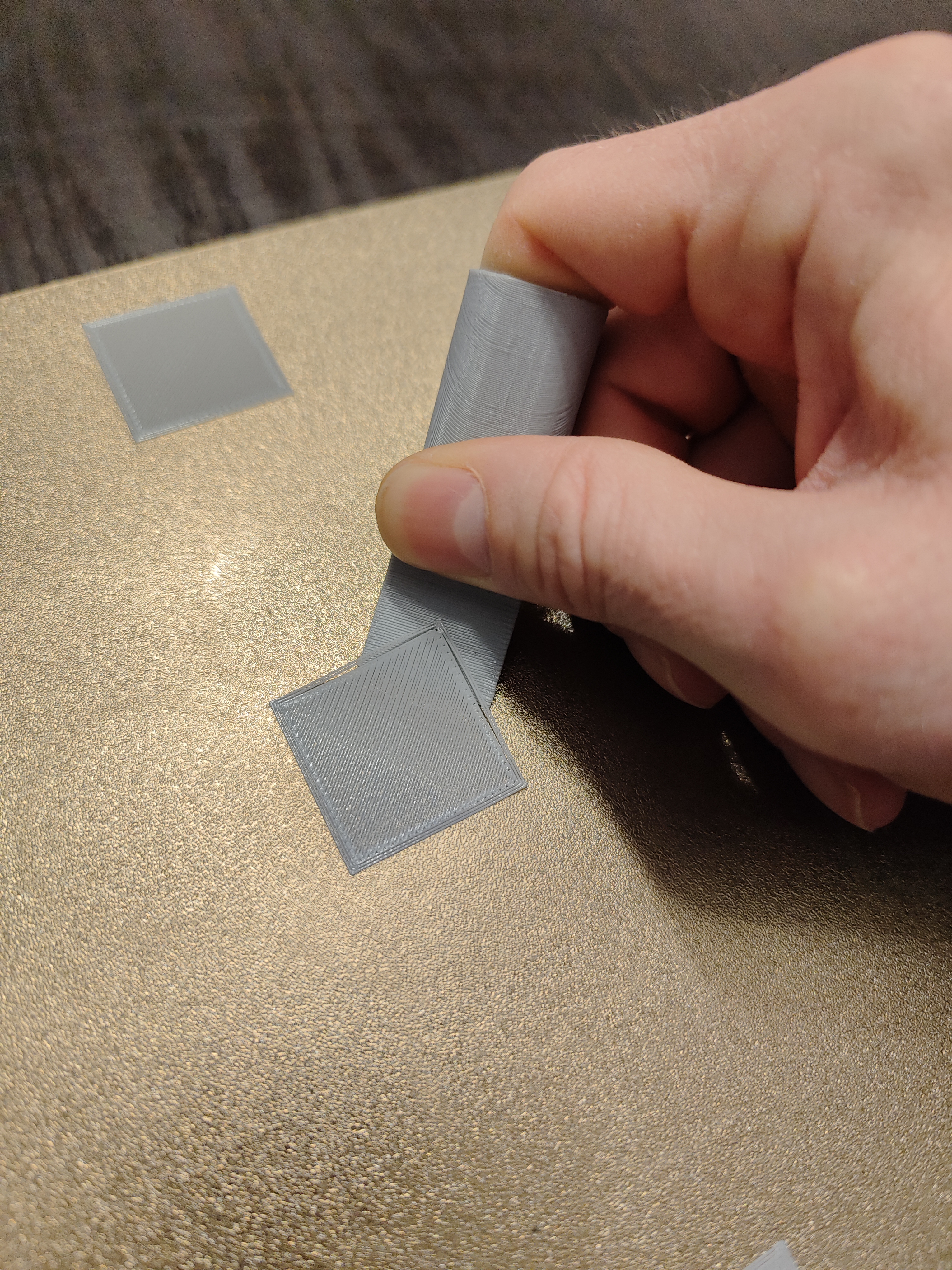 Dụng cụ cạo sợi filament bằng ngón tay