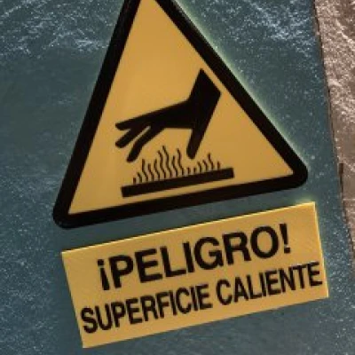 Biển báo nguy hiểm "letrero señal de peligro"