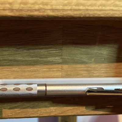 Kệ Đựng Bút GraphGear1000 Để Bàn/Treo Tường