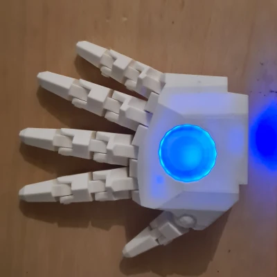 Bàn tay Người Sắt