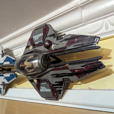 Giá treo tường Chiến đấu cơ Jedi Star Wars