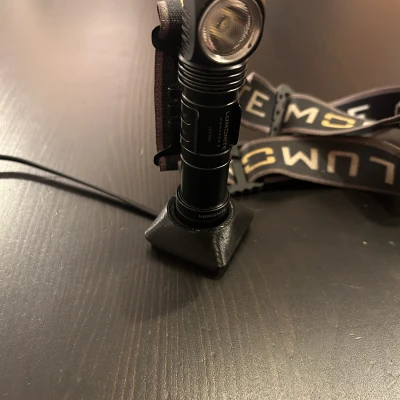 Lumonite Compass R gridfinity charger dock