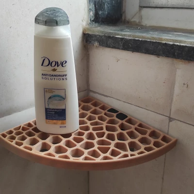 Kệ góc nhà tắm kiểu Voronoi