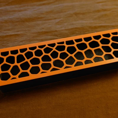 Hộp với họa tiết Voronoi