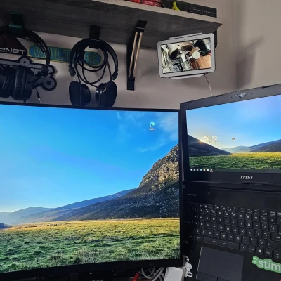 Giá đỡ Google Nest Hub dưới kệ