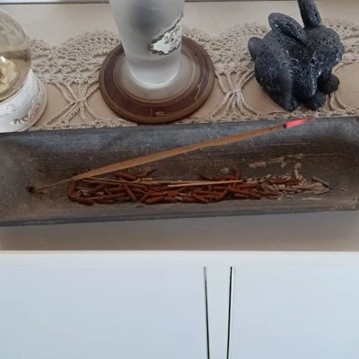 Chỗ cắm hương - Kệ để hương độc đáo