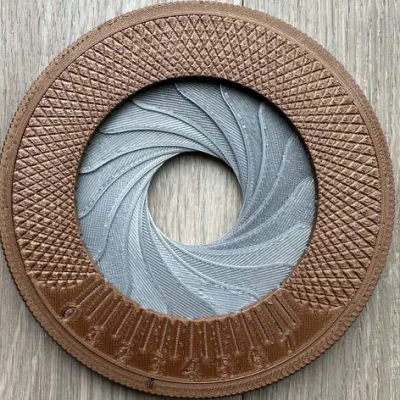 Compa Vẽ Hình Mống Mắt (Không cần keo hay ốc vít, còn là đồ chơi bàn làm việc cực vui)