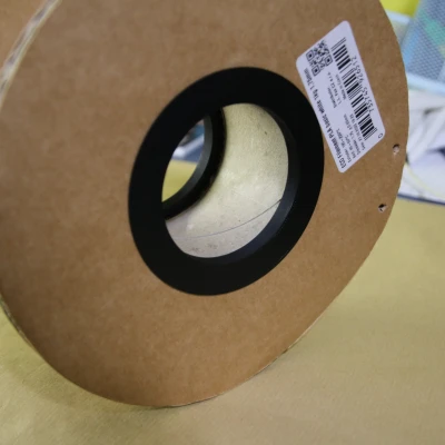 Phụ kiện gắn cho cuộn chỉ giấy