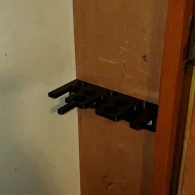 Giá Treo Cọ Lau Bụi